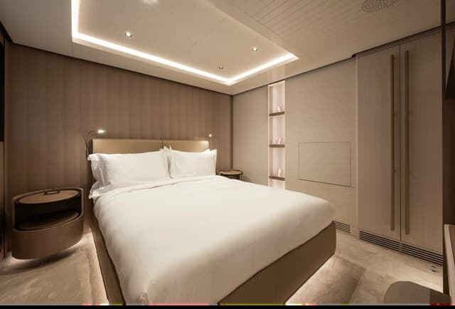 Guest stateroom