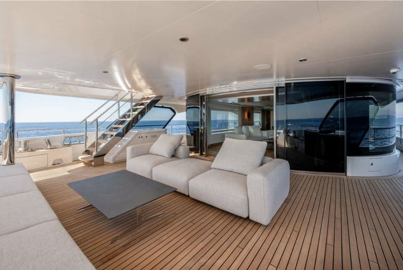 Main deck aft