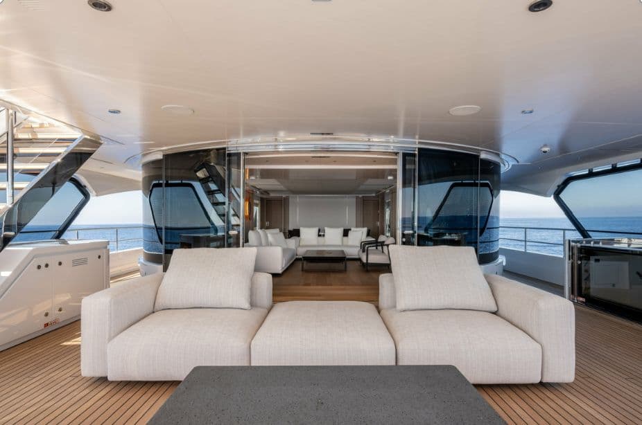 Main deck aft