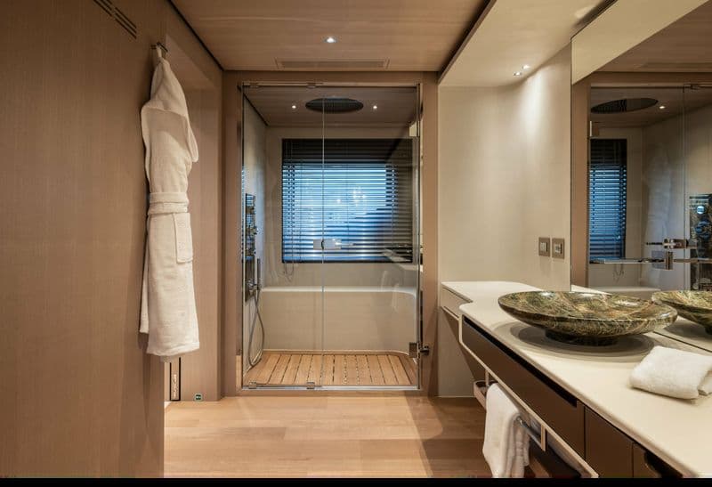 Master en-suite