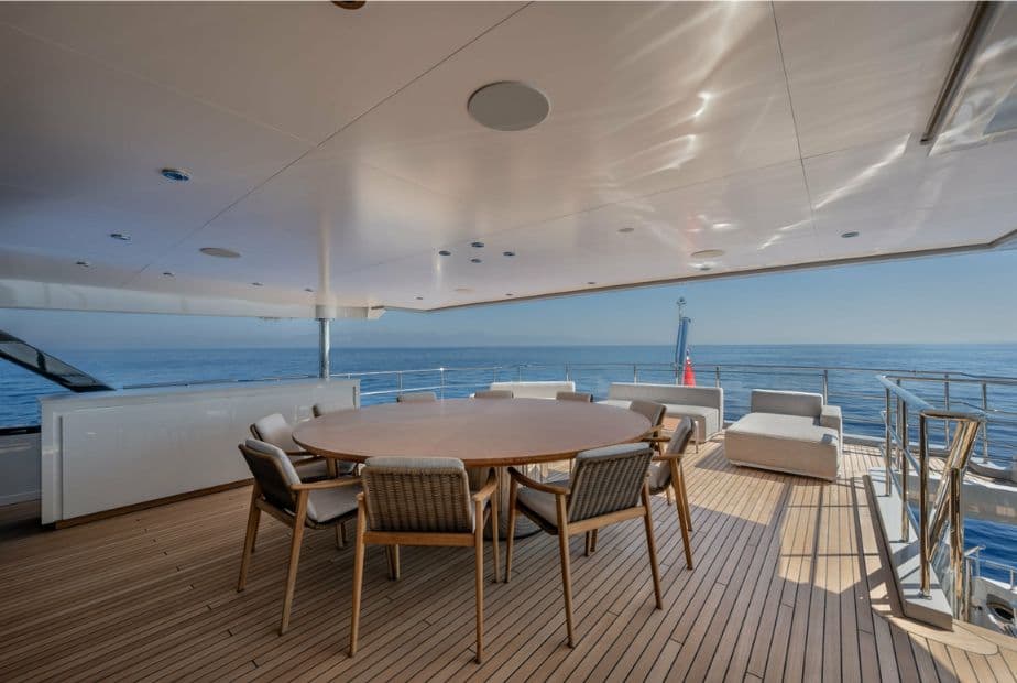 Upper deck aft